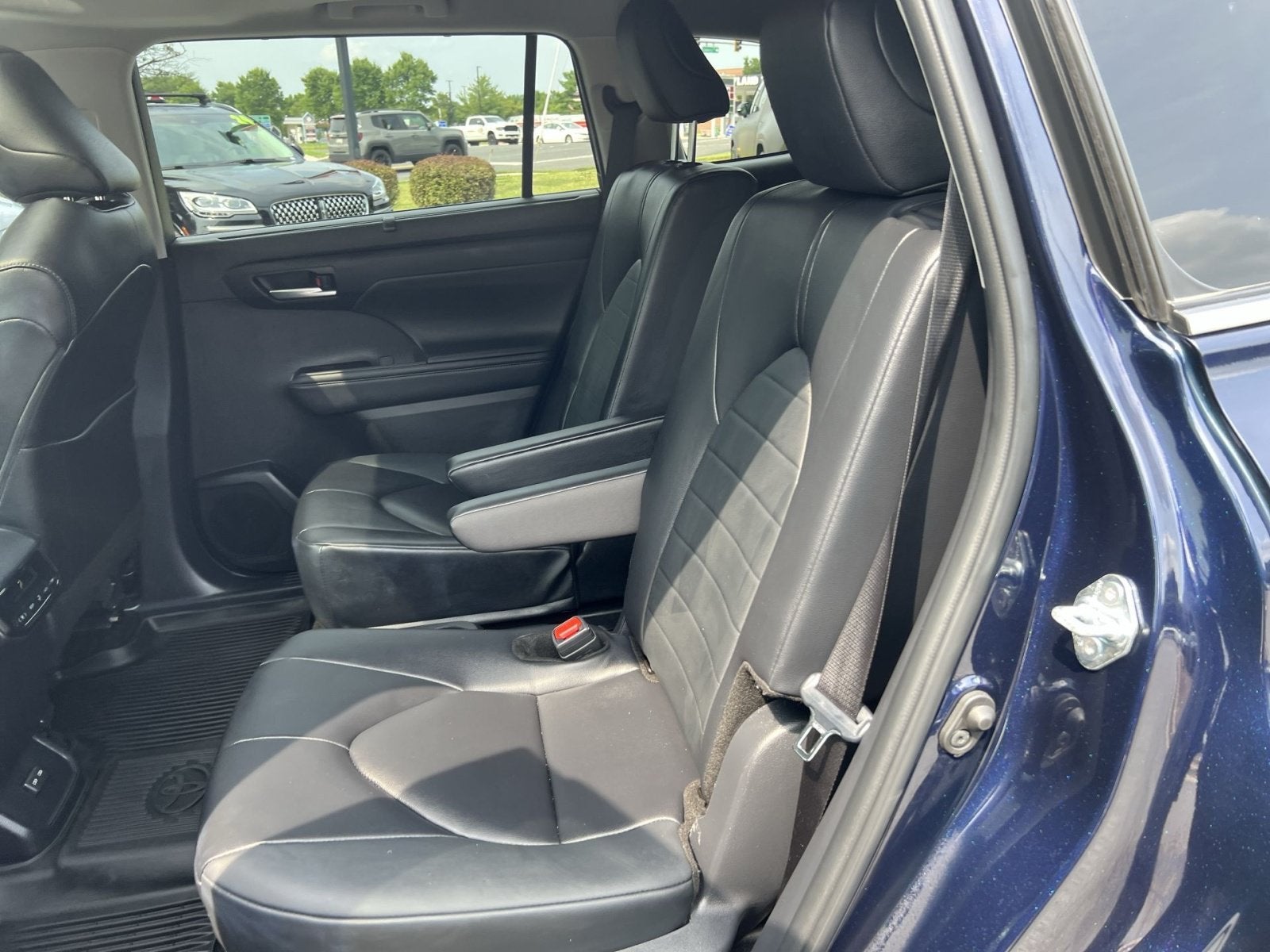 2025 Toyota Highlander XLE