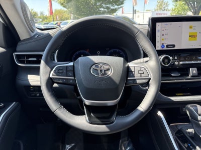 2025 Toyota Highlander Limited