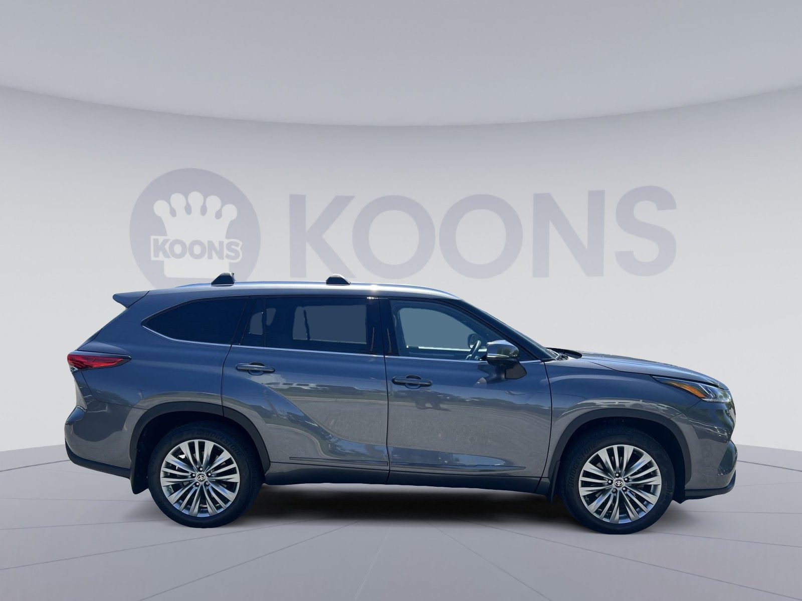 2023 Toyota Highlander Platinum