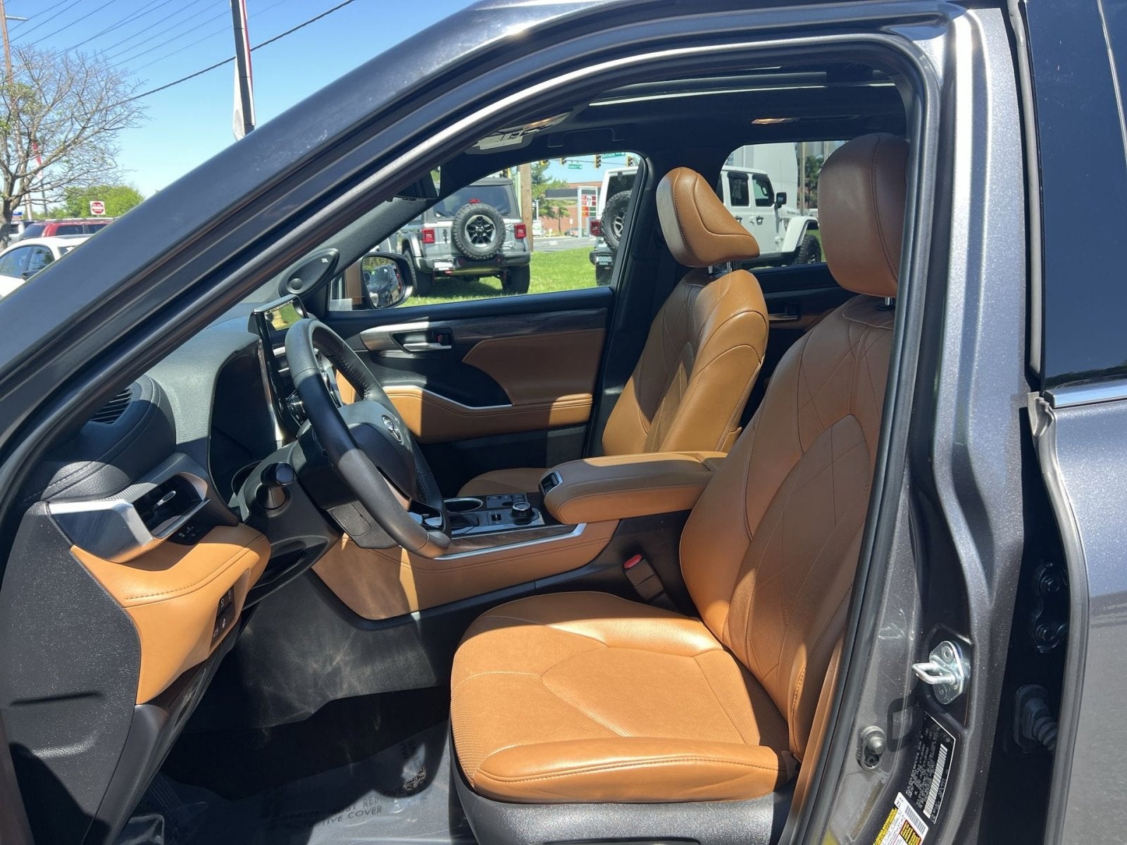 2023 Toyota Highlander Platinum