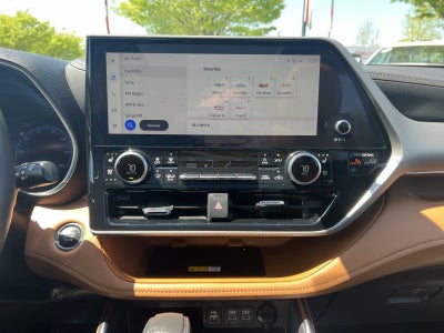 2023 Toyota Highlander Platinum