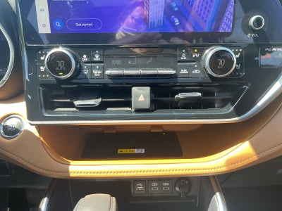 2023 Toyota Highlander Platinum