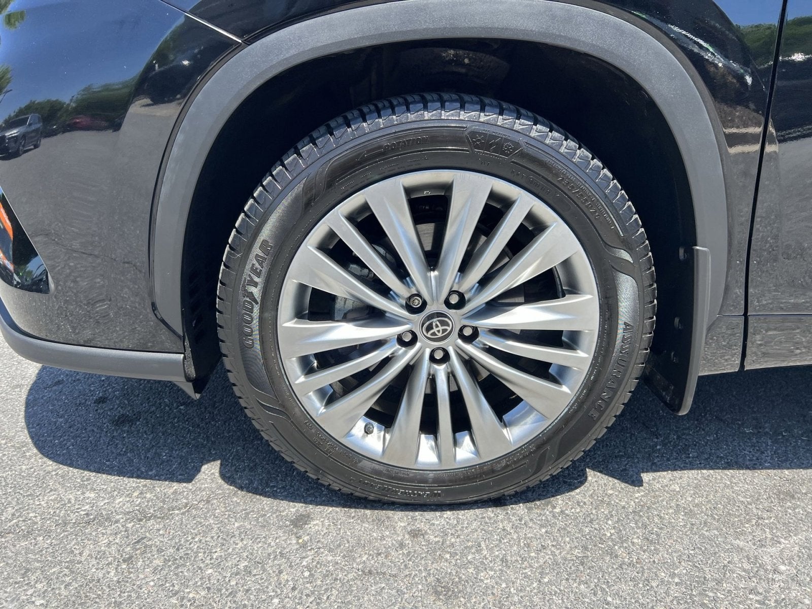 2023 Toyota Highlander Platinum