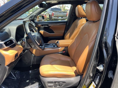 2023 Toyota Highlander Platinum