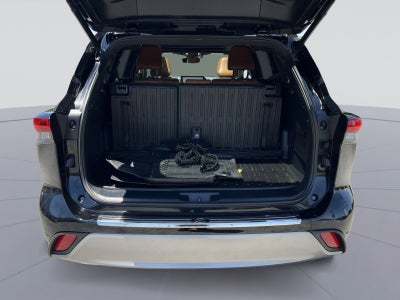 2023 Toyota Highlander Platinum