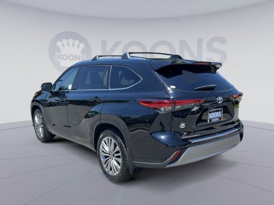 2023 Toyota Highlander Platinum