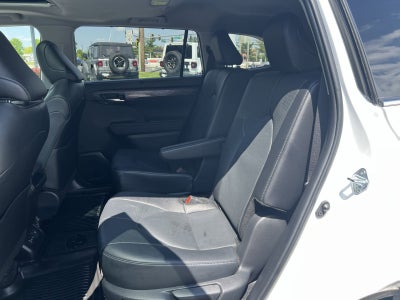 2024 Toyota Highlander Limited