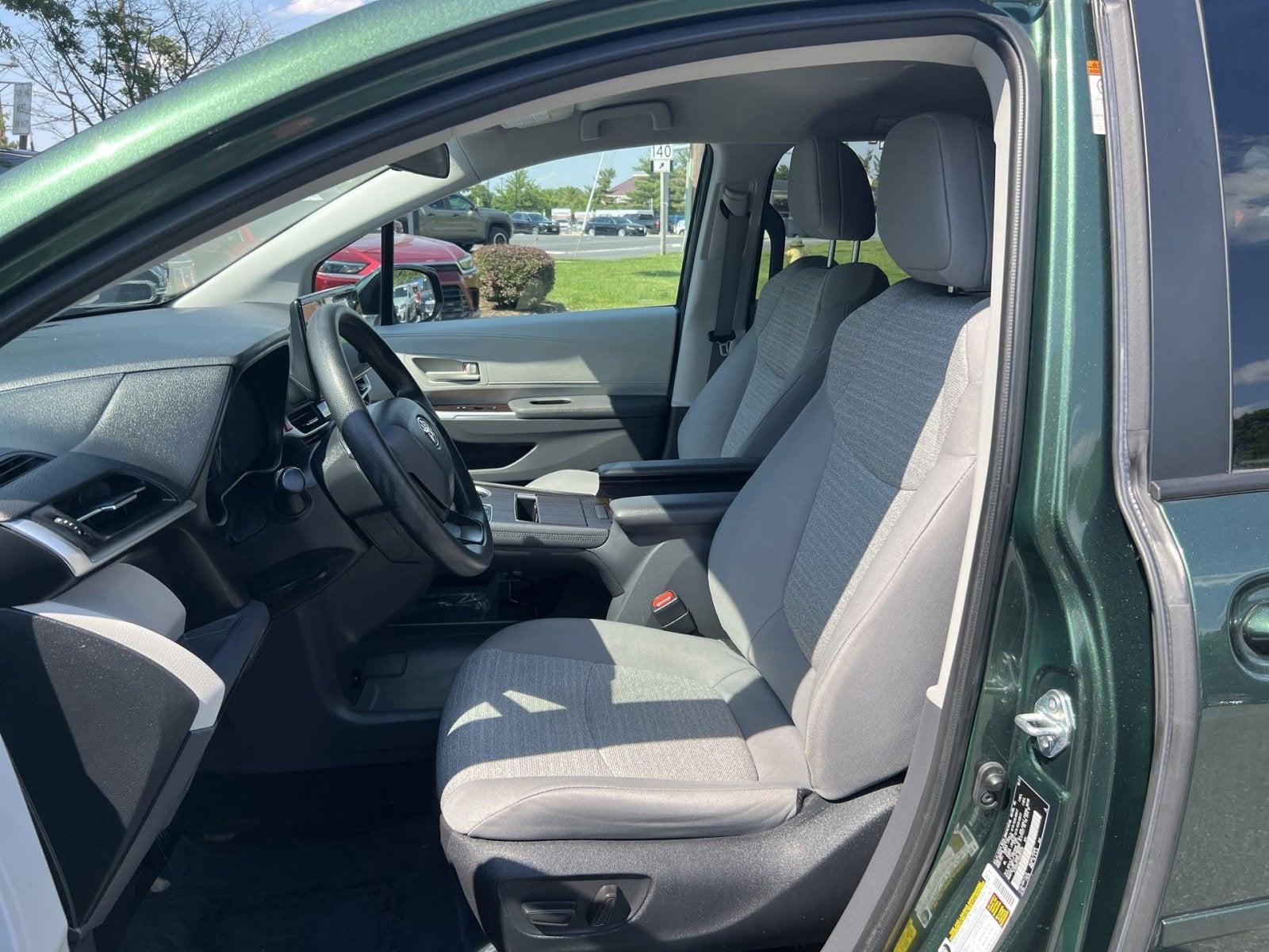 2022 Toyota Sienna LE
