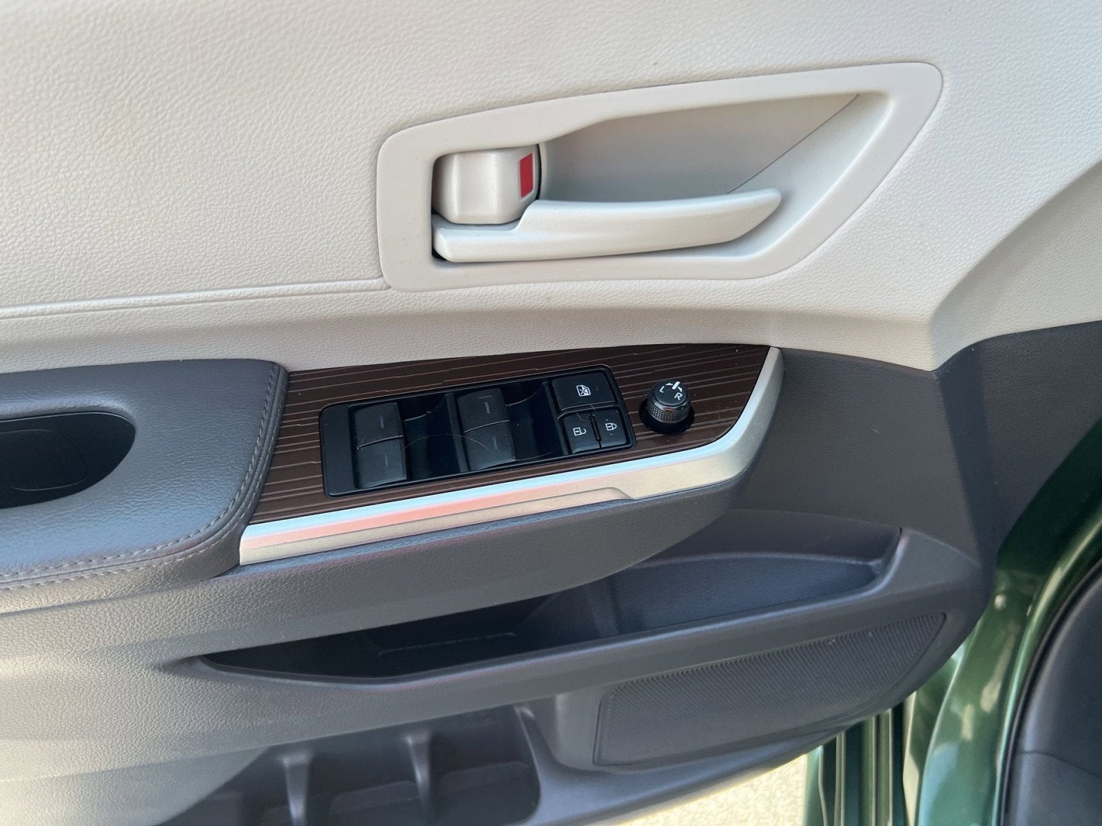2022 Toyota Sienna LE