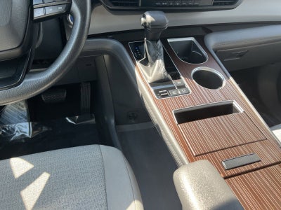 2022 Toyota Sienna LE