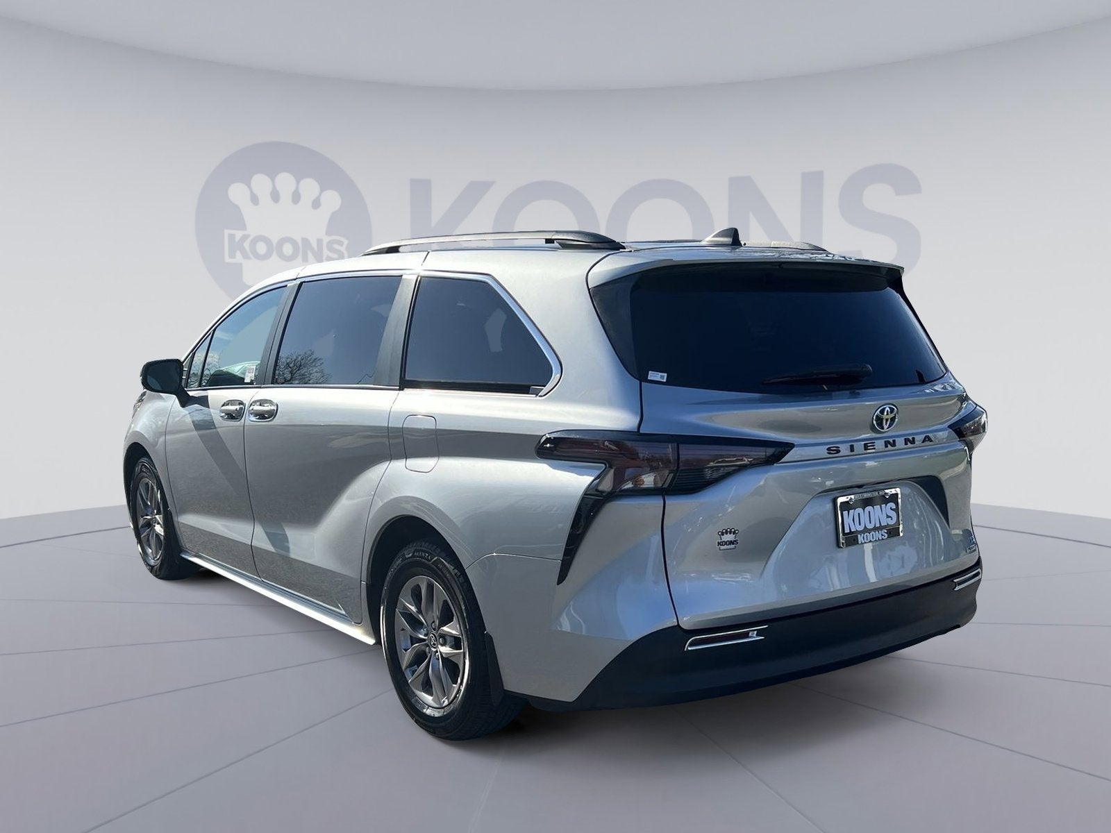 2023 Toyota Sienna LE