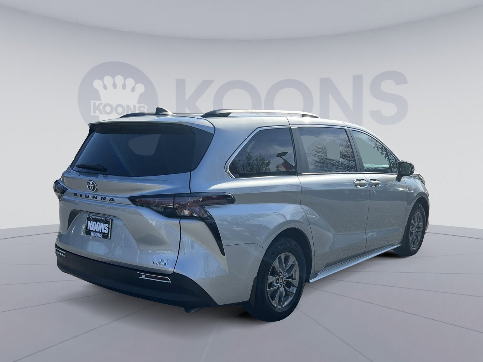 2023 Toyota Sienna LE