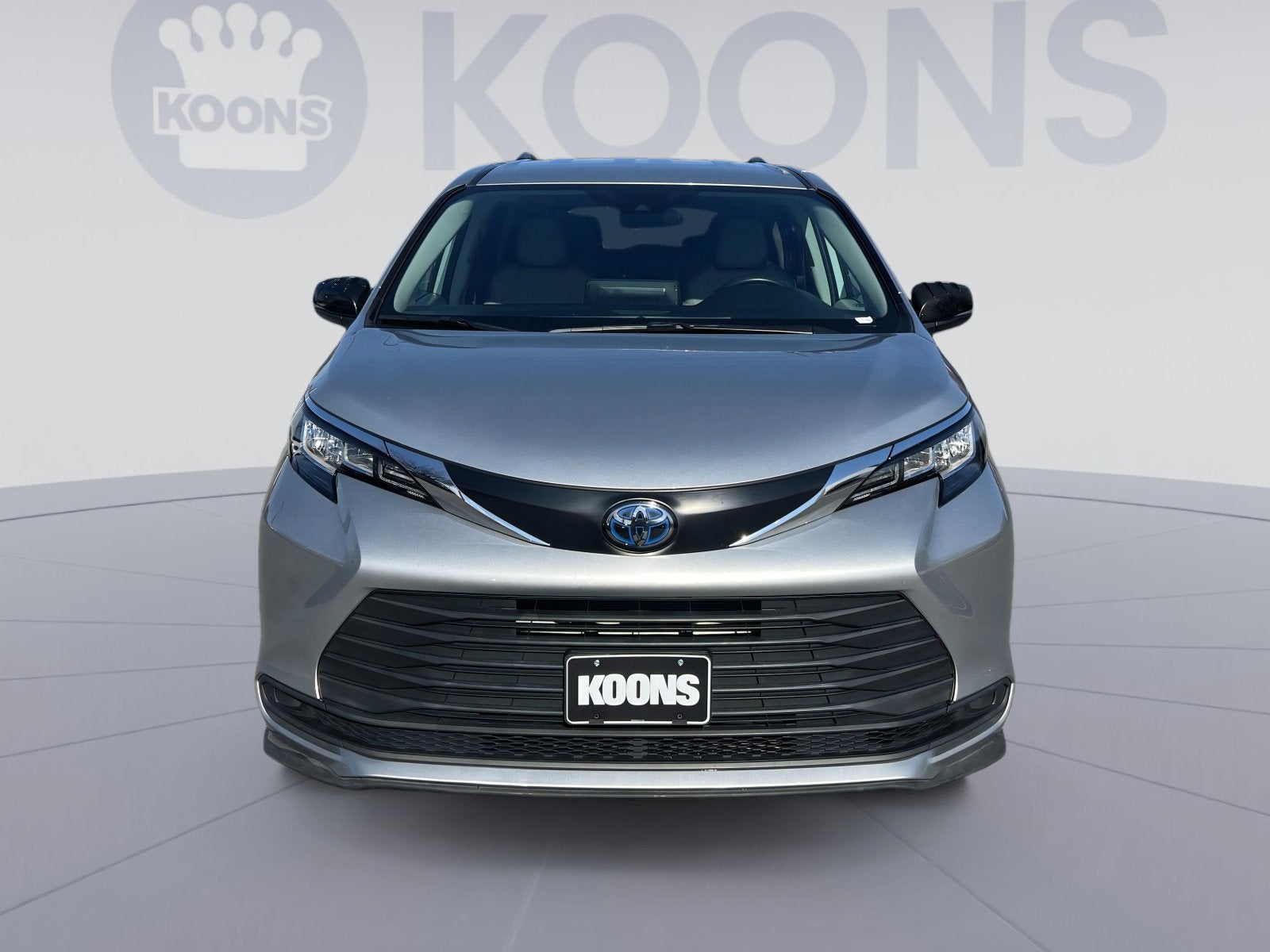 2023 Toyota Sienna LE