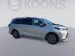 2023 Toyota Sienna LE