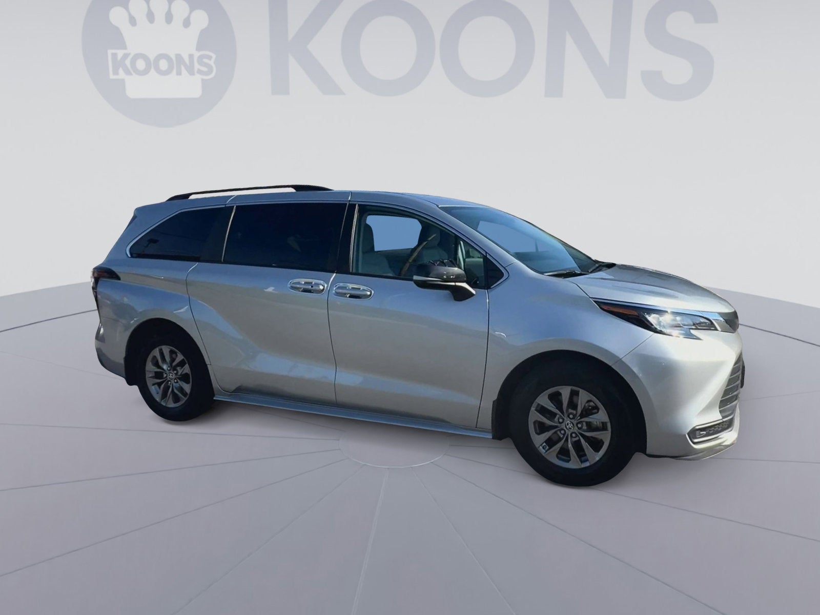 2023 Toyota Sienna LE