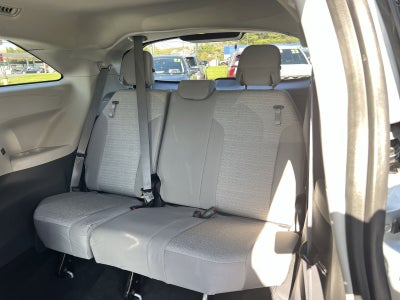 2023 Toyota Sienna LE