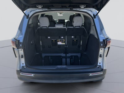 2023 Toyota Sienna LE