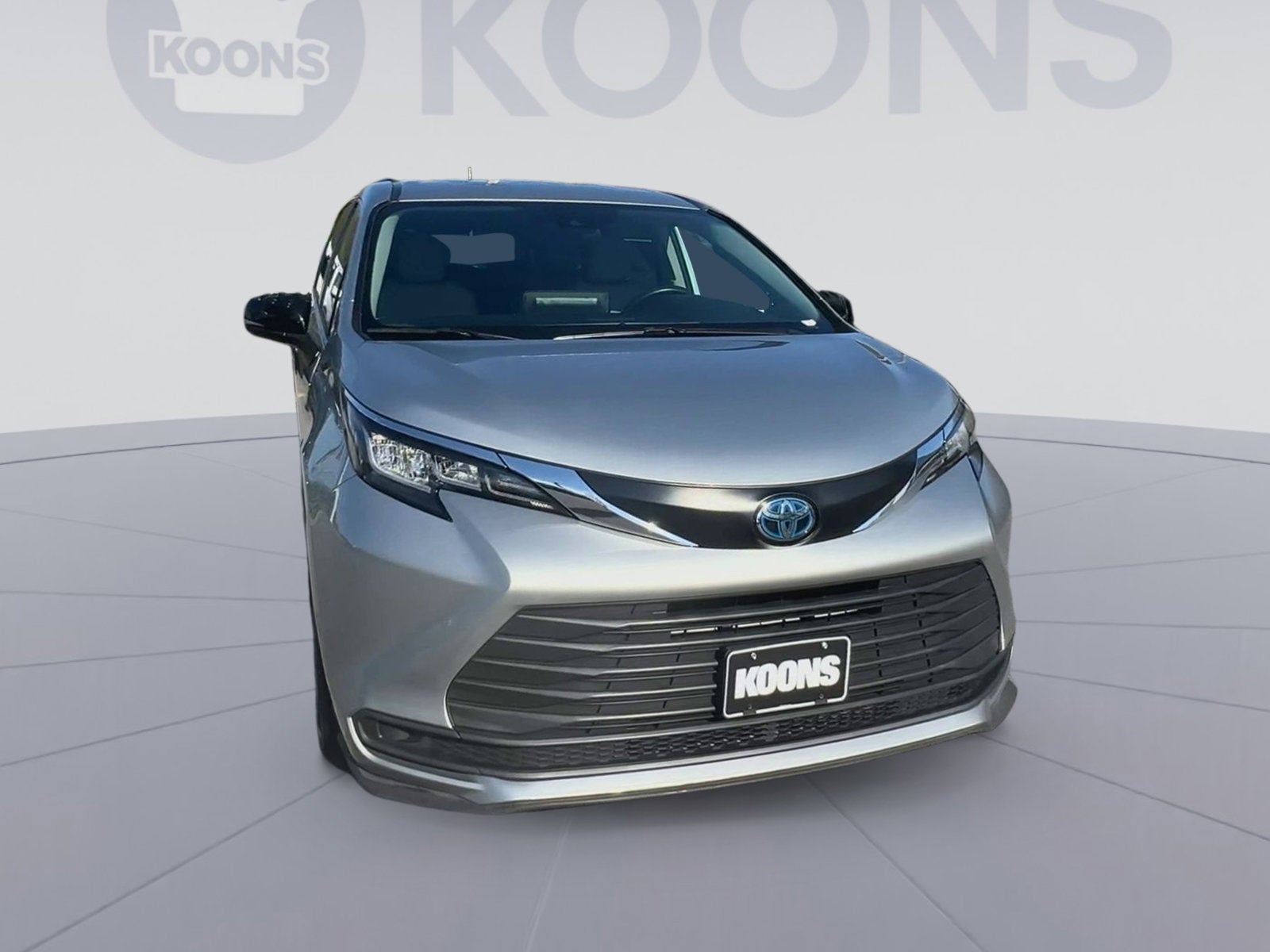 2023 Toyota Sienna LE