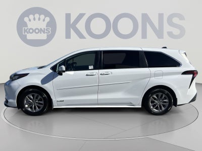 2021 Toyota Sienna LE