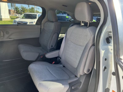 2021 Toyota Sienna LE