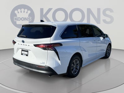 2021 Toyota Sienna LE
