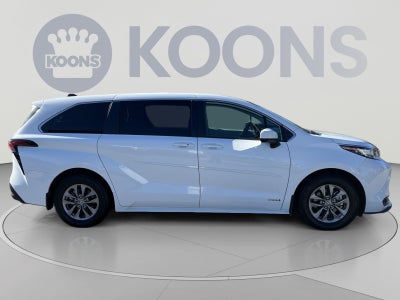 2021 Toyota Sienna LE
