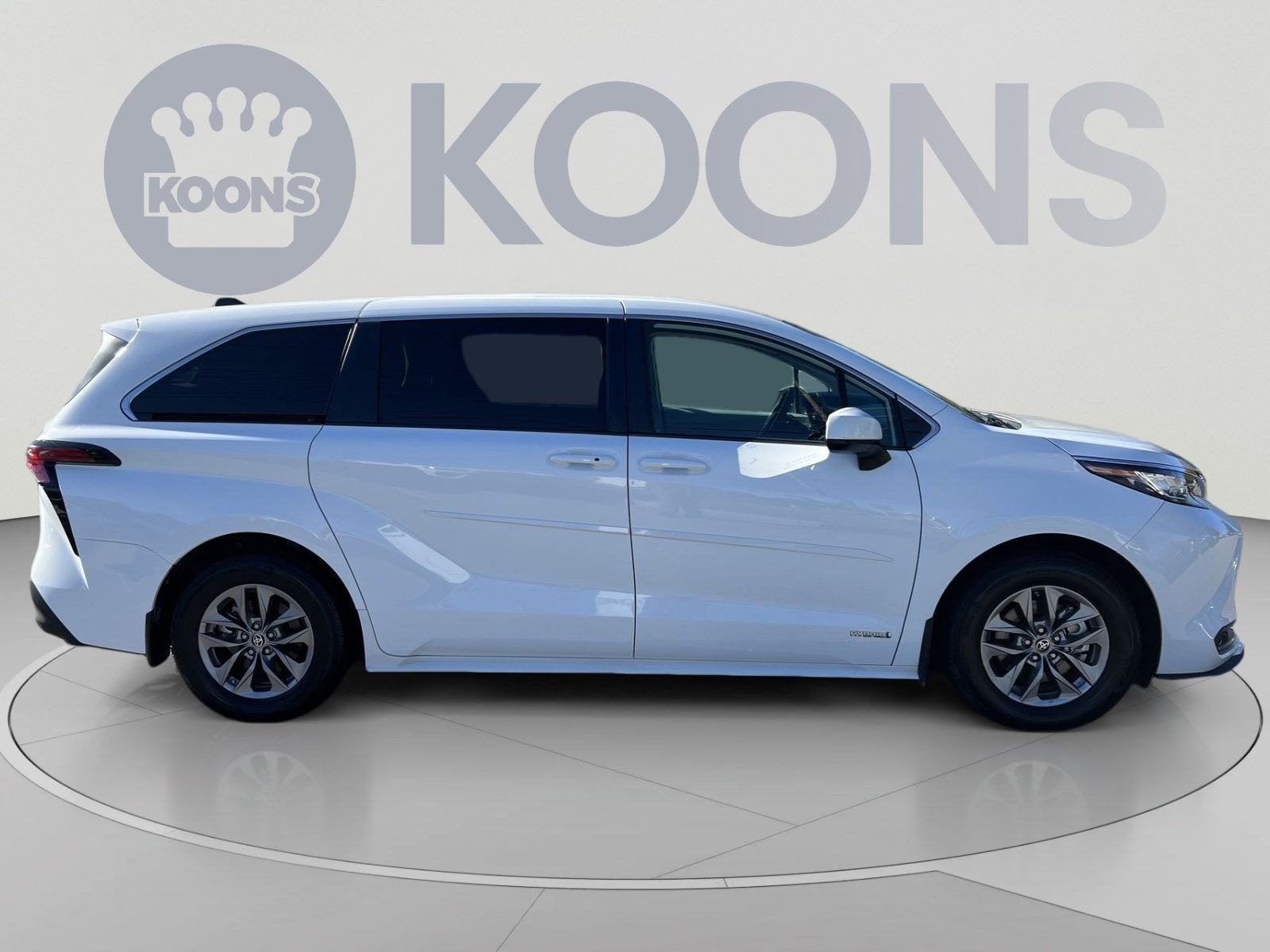 2021 Toyota Sienna LE