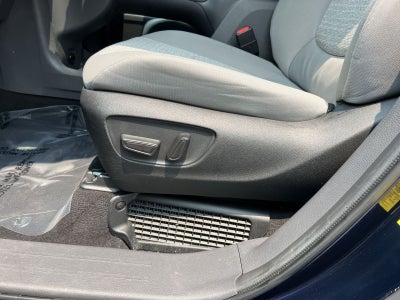 2023 Toyota Sienna LE