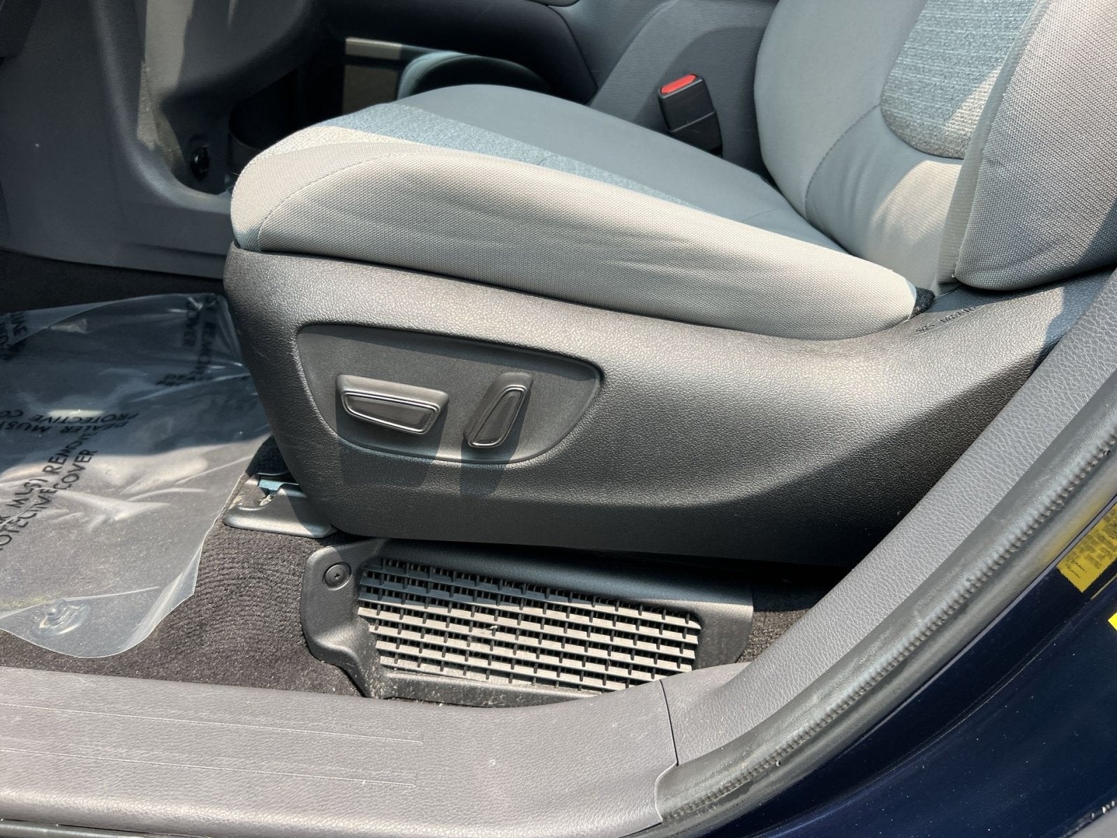 2023 Toyota Sienna LE
