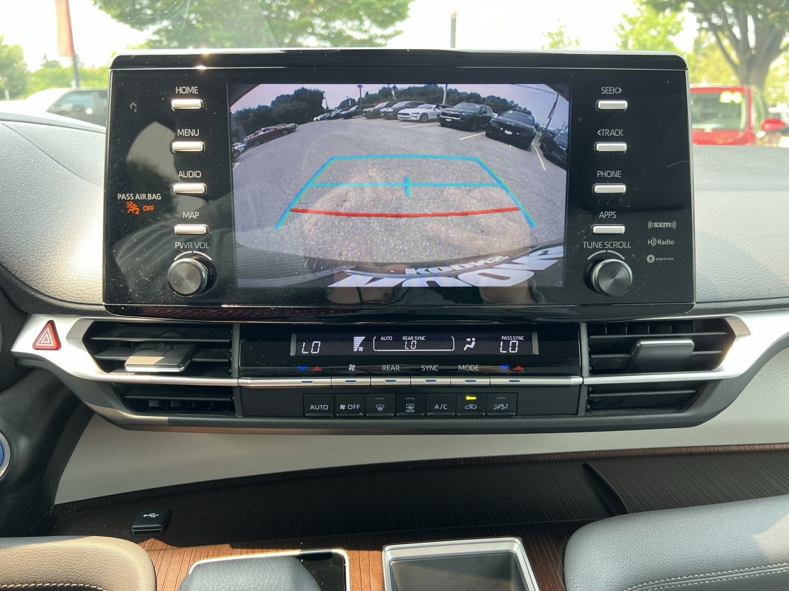 2023 Toyota Sienna LE