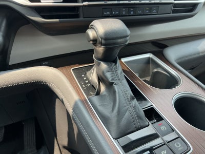 2023 Toyota Sienna LE