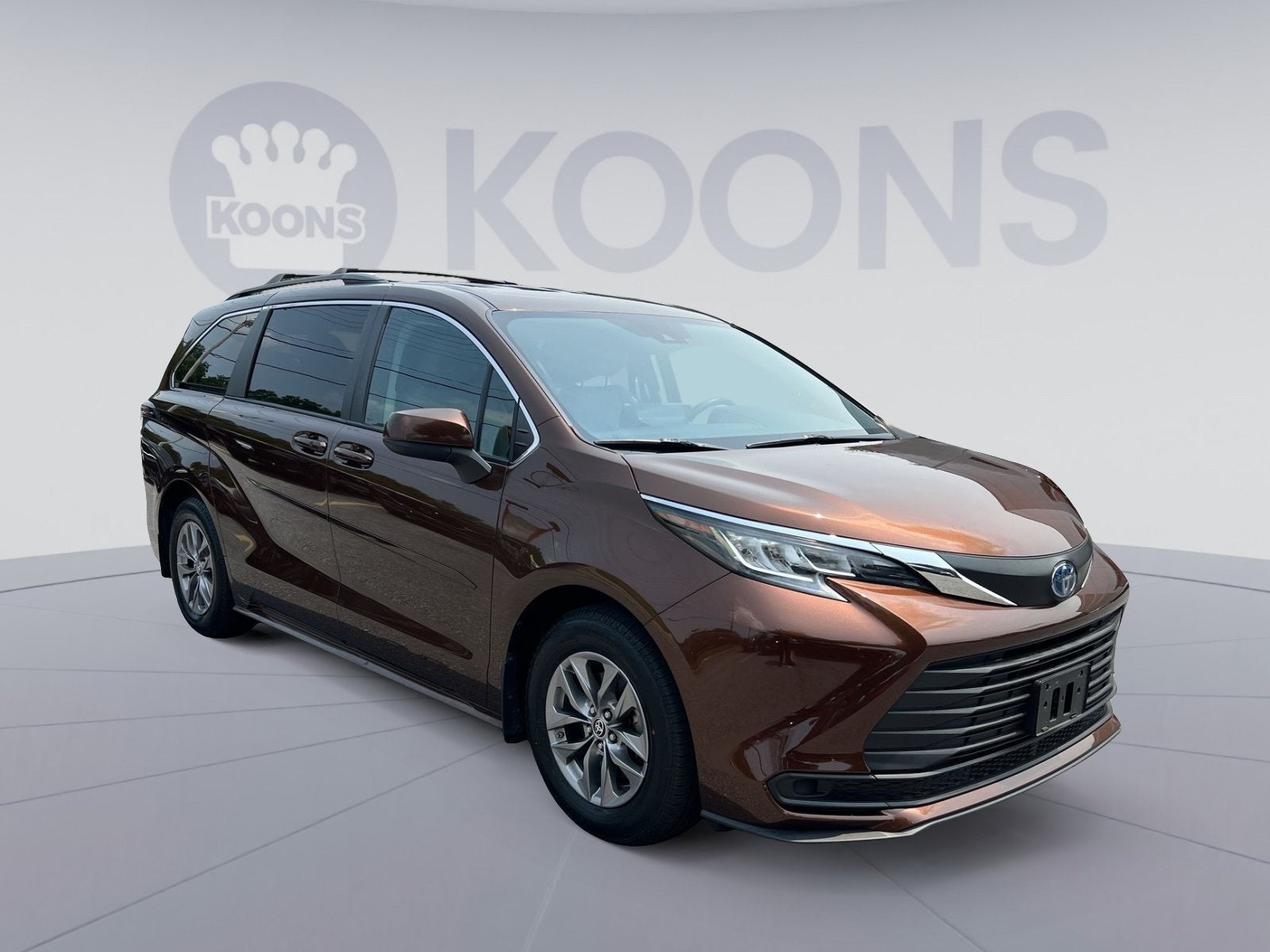 2023 Toyota Sienna LE