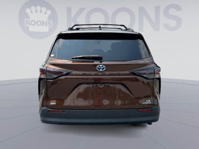 2023 Toyota Sienna LE