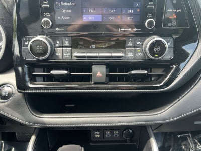 2022 Toyota Highlander XSE