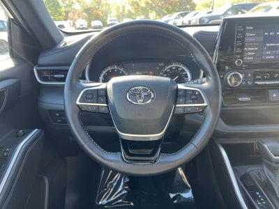 2022 Toyota Highlander XSE
