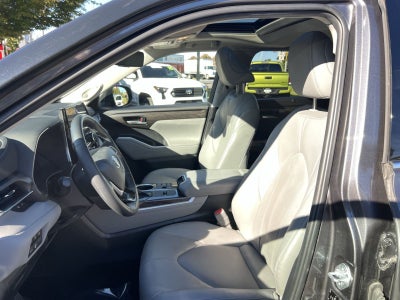 2023 Toyota Highlander Hybrid Limited