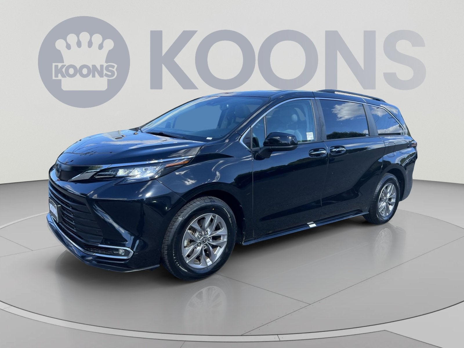 2022 Toyota Sienna XLE