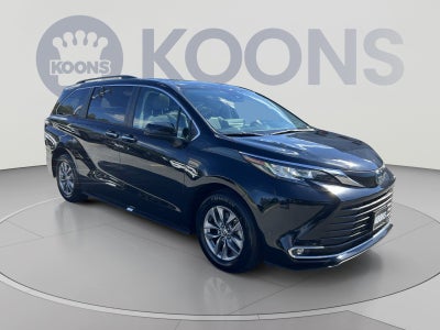 2022 Toyota Sienna XLE