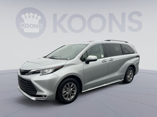 2023 Toyota Sienna XLE