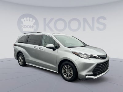 2023 Toyota Sienna XLE