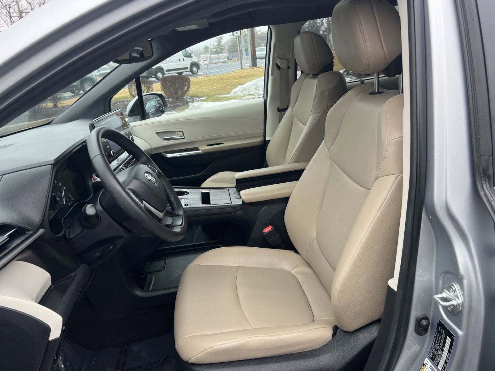 2023 Toyota Sienna XLE