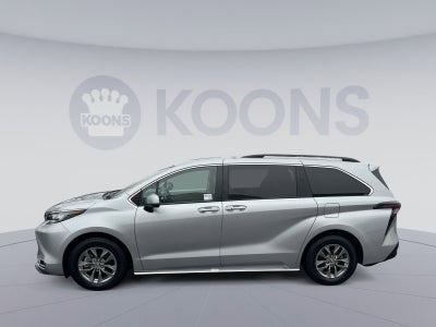 2023 Toyota Sienna XLE