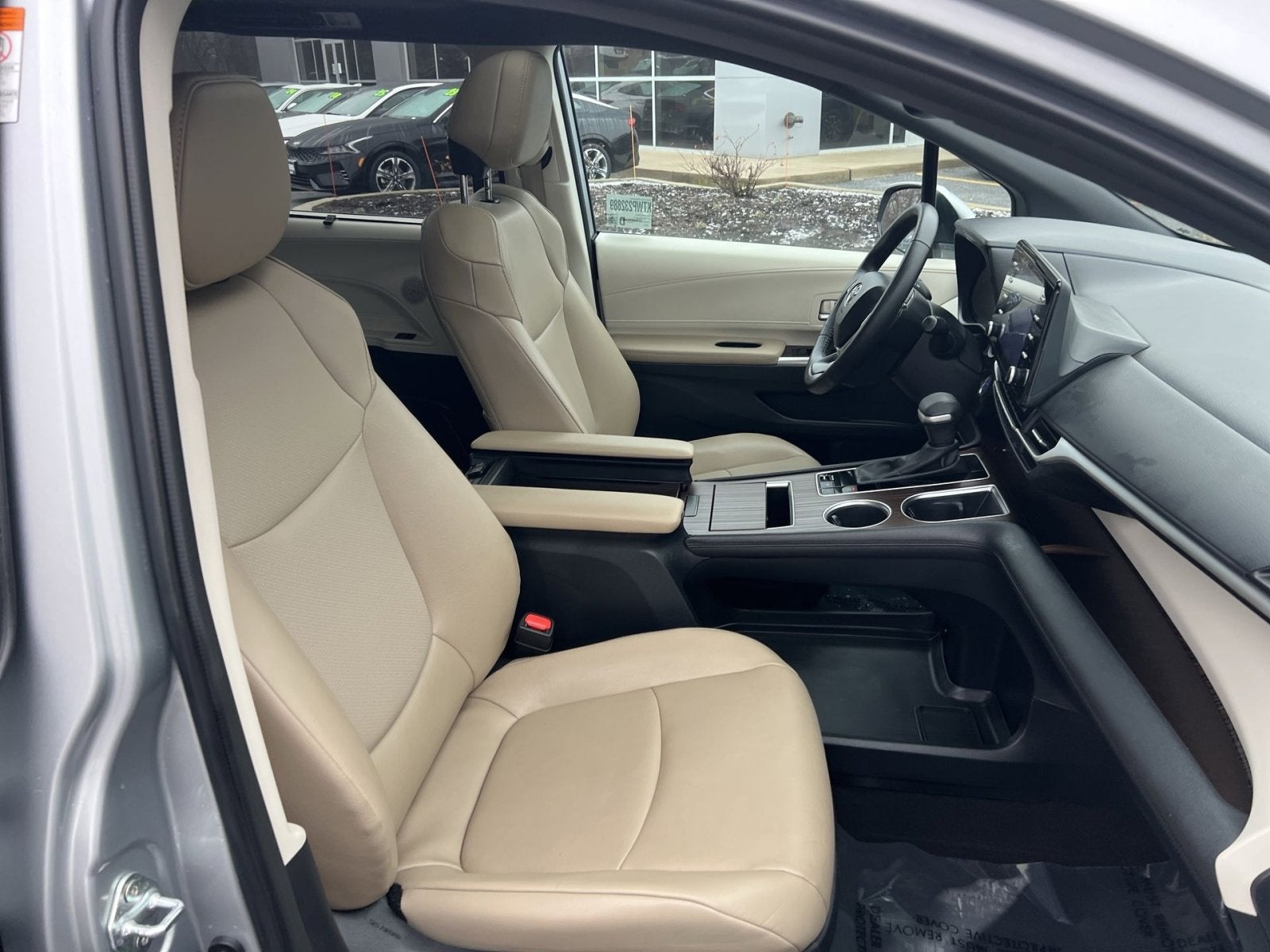 2023 Toyota Sienna XLE