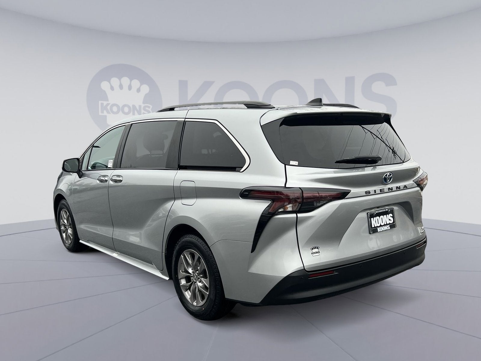 2023 Toyota Sienna XLE