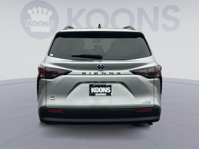 2023 Toyota Sienna XLE