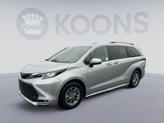 2023 Toyota Sienna XLE