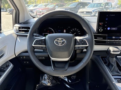2025 Toyota Sienna XLE