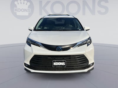 2025 Toyota Sienna XLE