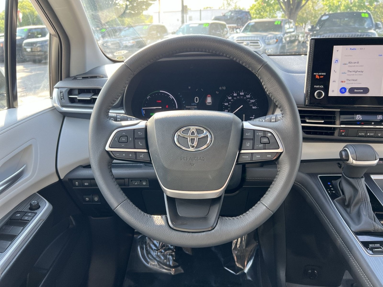 2025 Toyota Sienna XLE