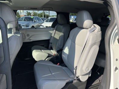 2025 Toyota Sienna XLE